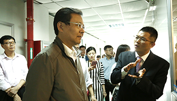 恒坤股份戰(zhàn)略轉(zhuǎn)型升級當(dāng)前，政府關(guān)懷不斷。